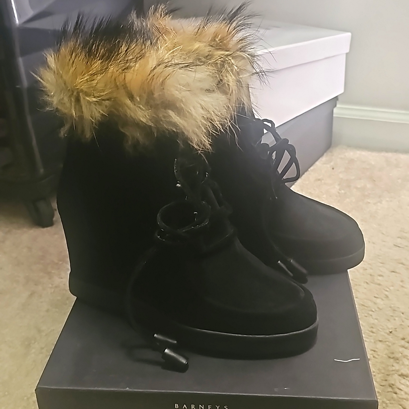 Barney' New York Heidi-Holly Black Suede Bootie